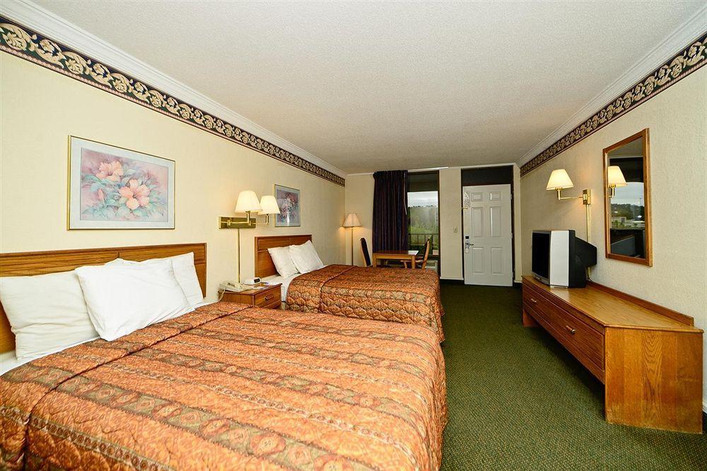 Americas Best Value Inn - Somerset Exteriör bild